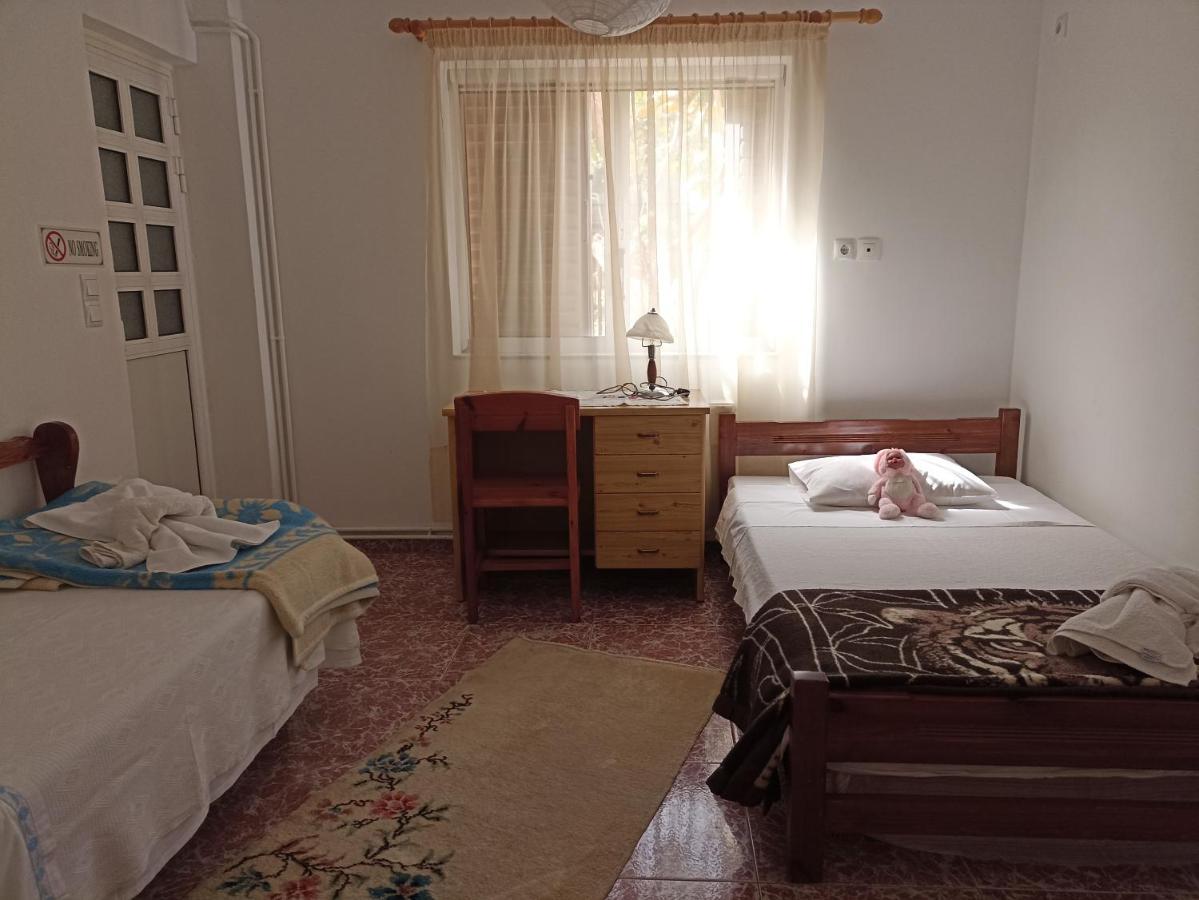Lena'S Sweet Home Artemida  Exterior foto
